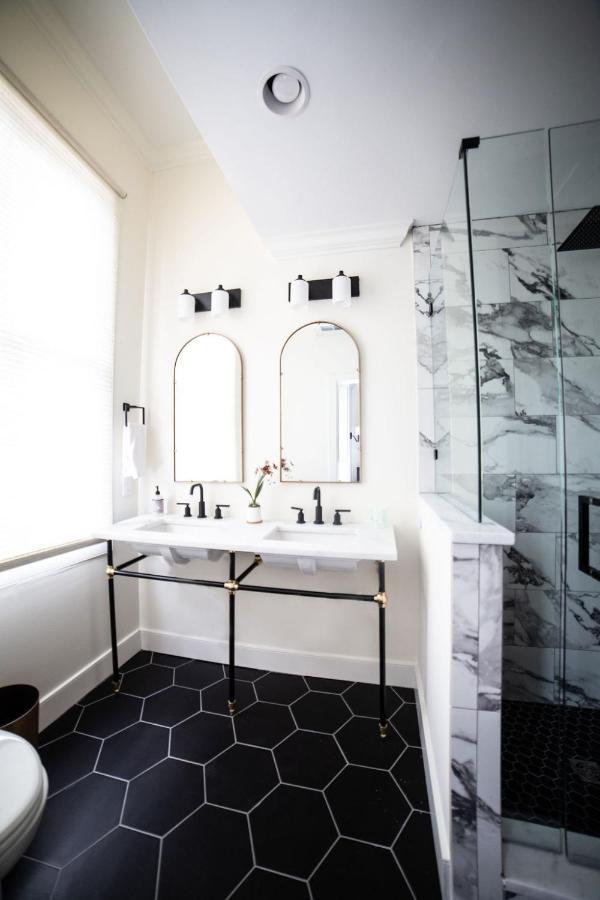 Guesthouse Charleston East 46 H Eksteriør billede