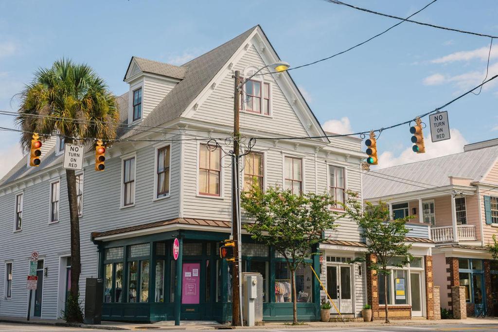 Guesthouse Charleston East 46 H Eksteriør billede